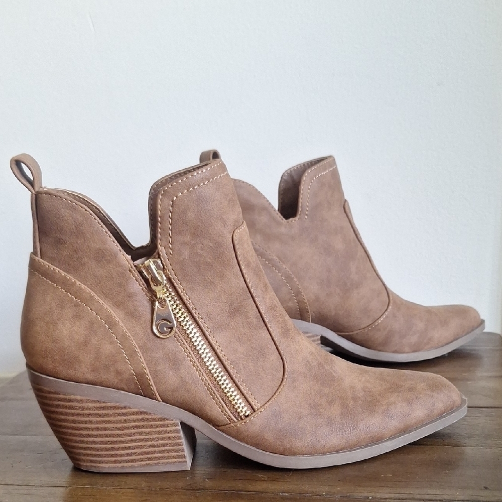 GBG Los Angeles Vissa Western Booties Size 6